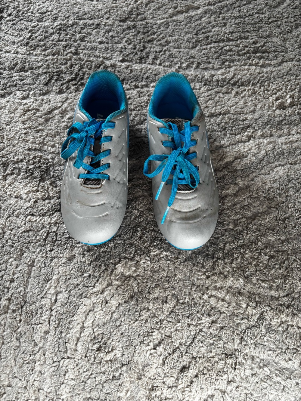 LOTTO BOYS CLEATS Silver and Blue-Size 12